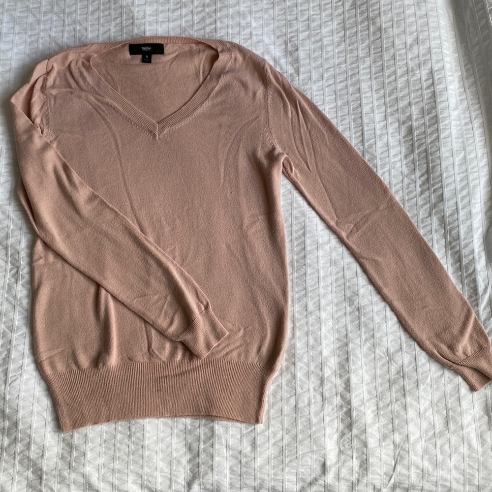 Mossimo Blush V neck Sweater Size Small